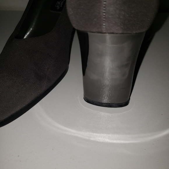 Madeline Stuart Pumps - Picture 5 of 7